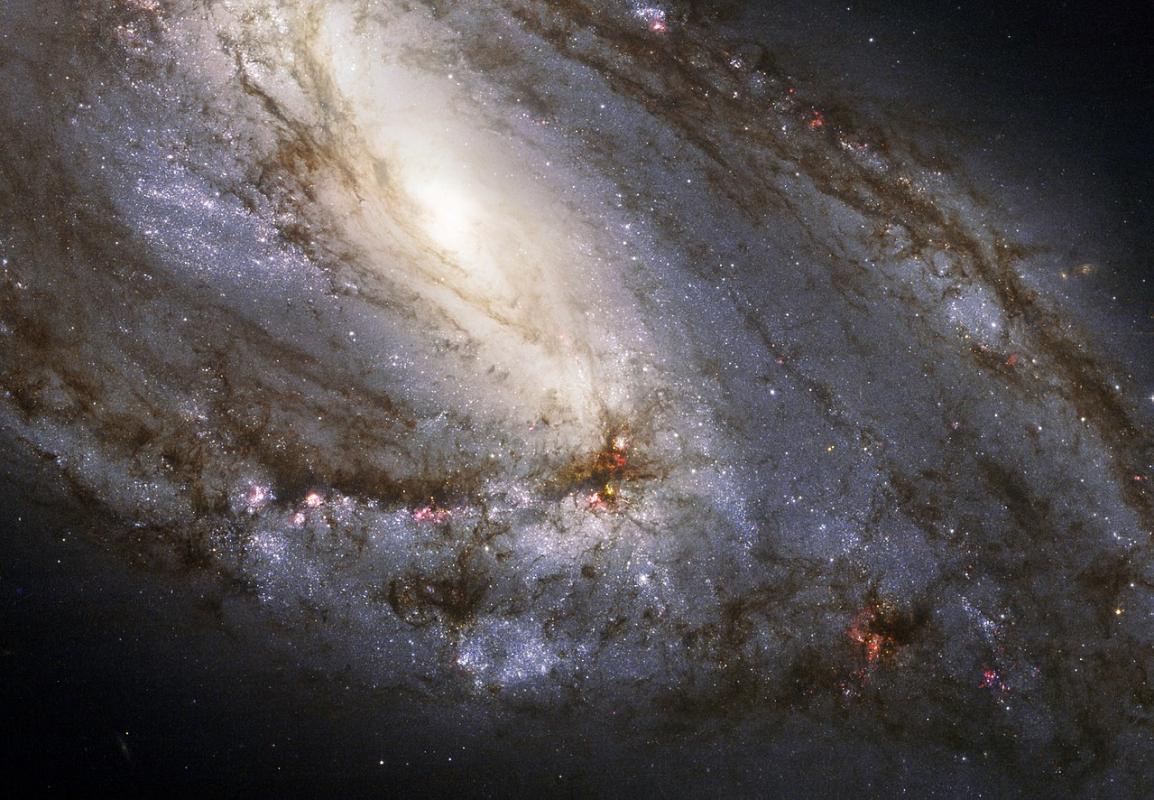 1280px messier 66 in the leo triplet captured by the hubble space telescope