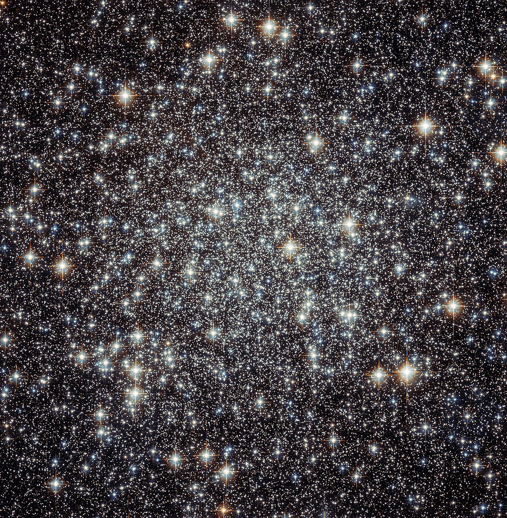 The crammed centre of messier 22